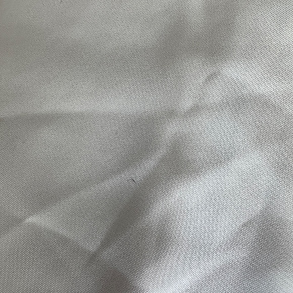 Uniqlo White Short Sleeve Blouse – Size Small - Picture 5 of 9